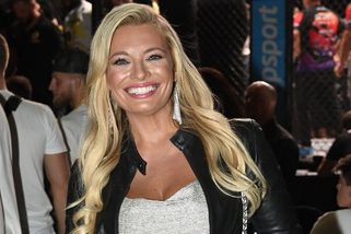 Poslední fotky v bikinách na nějakou dobu. Lucie Borhyová se rozloučila s mořem